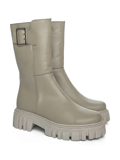 Сапоги серые с декоративной пряжкой